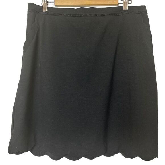 Skies Are Blue Plus Size 1X Black Scalloped Edge Pencil Mini Skirt - Picture 2 of 9